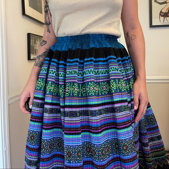 60s Vintage Psychedelic Pleated Skirt - Picture 2 of 10